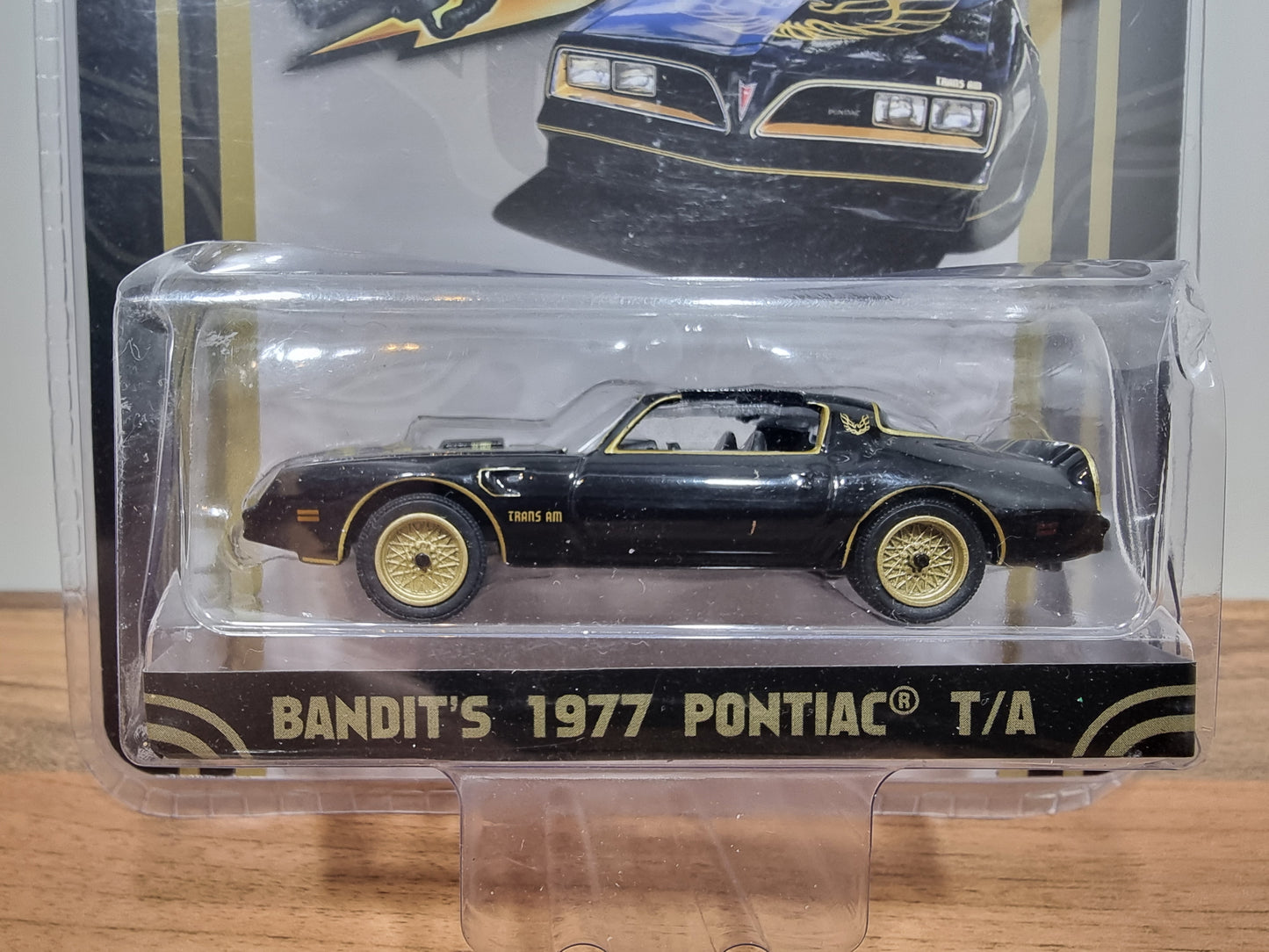 Greenlight Bandits 1977 Pontiac Trans Am