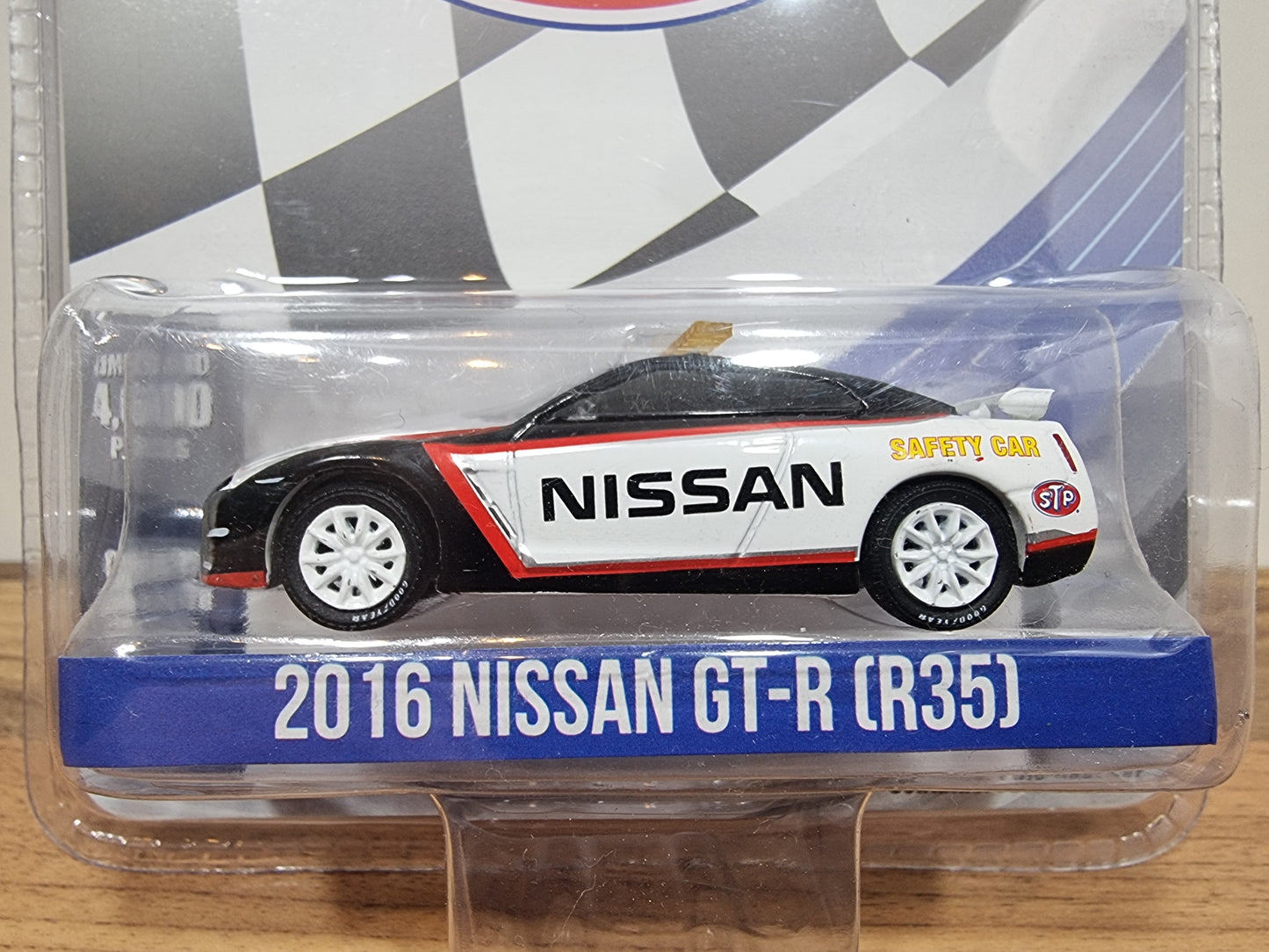 Greenlight 2016 Nissan GT-R (R35)